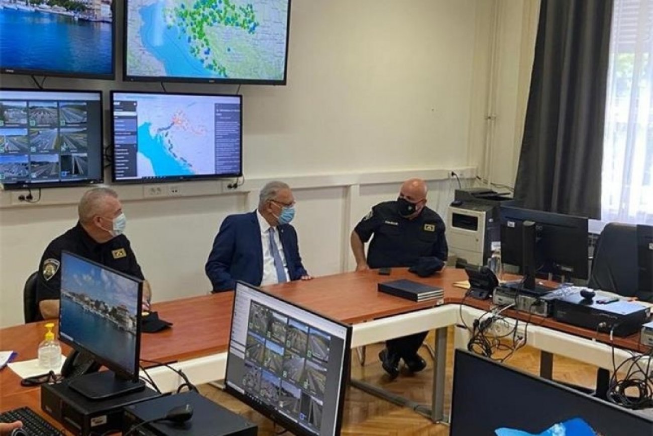 Ministar Božinović na otvorenju Stožera za provedbu mjera sigurnosti tijekom turističke sezone 2021.