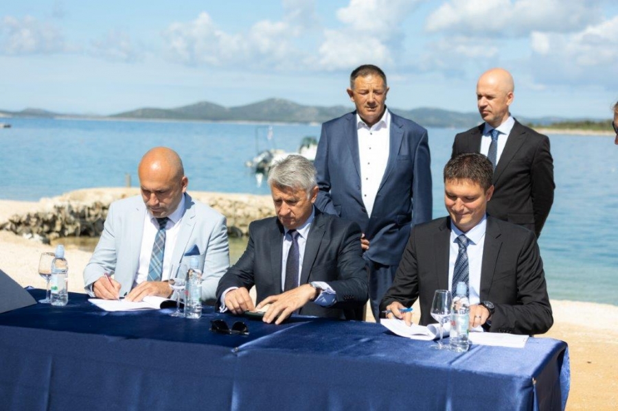 Potpisan Ugovor o koncesiji za luku nautičkog turizma-Marinu Drage