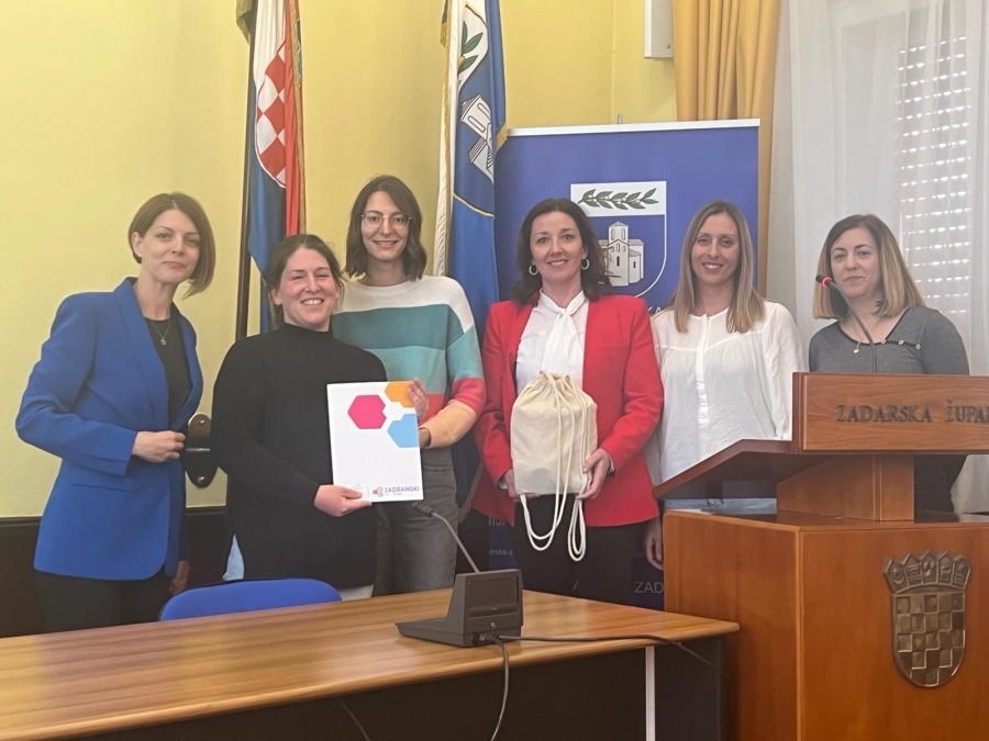 Zadarska županija organizirala edukaciju timova za rad s darovitim učenicima osnovnih škola