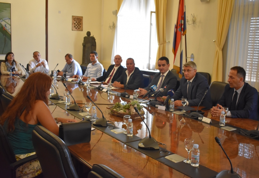 Otoci Zadarske županije potpisali Deklaraciju o pametnim otocima