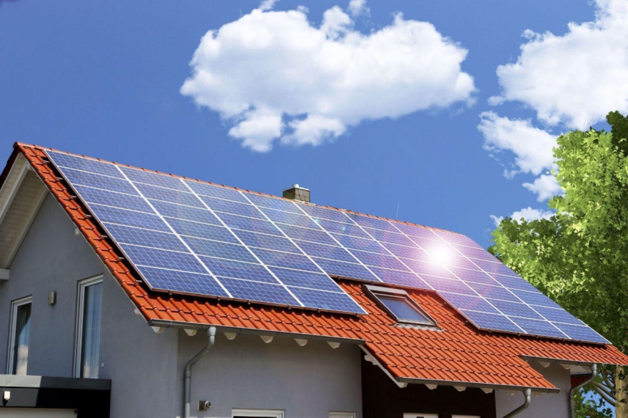 Evo kako možete u Zadru postati energetski neovisni: koliko jednu obitelj košta ugradnja kućne solarne elektrane, kolike su potpore, a kolike uštede