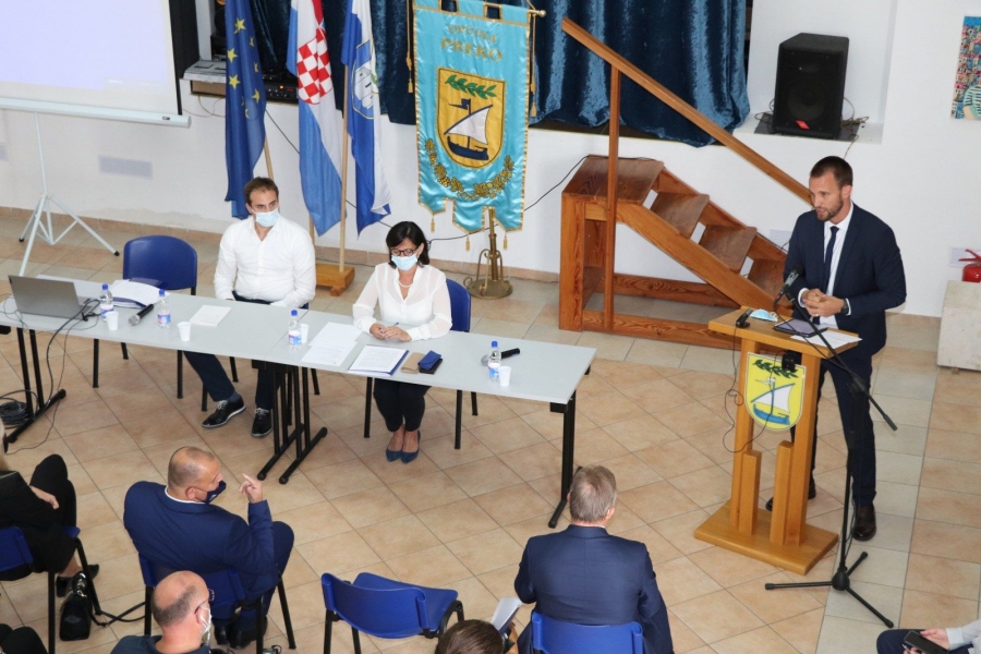 Državni tajnik Šime Erlić u Preku je predstavio Nacionalni plan razvoja otoka i Registar otoka