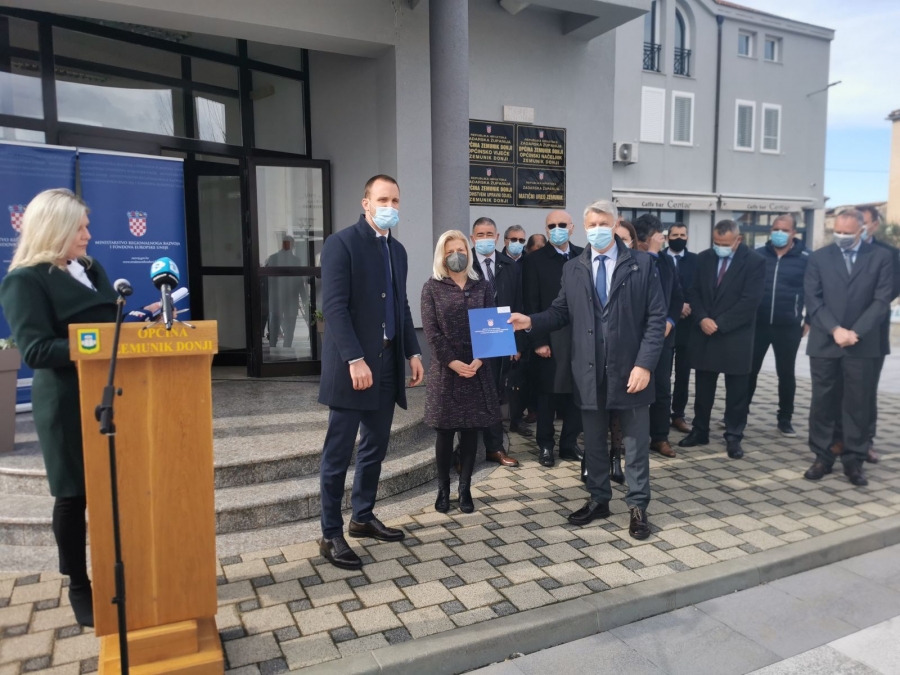 Državni tajnik Erlić stiže s pet ugovora vrijednih 25 milijuna kuna