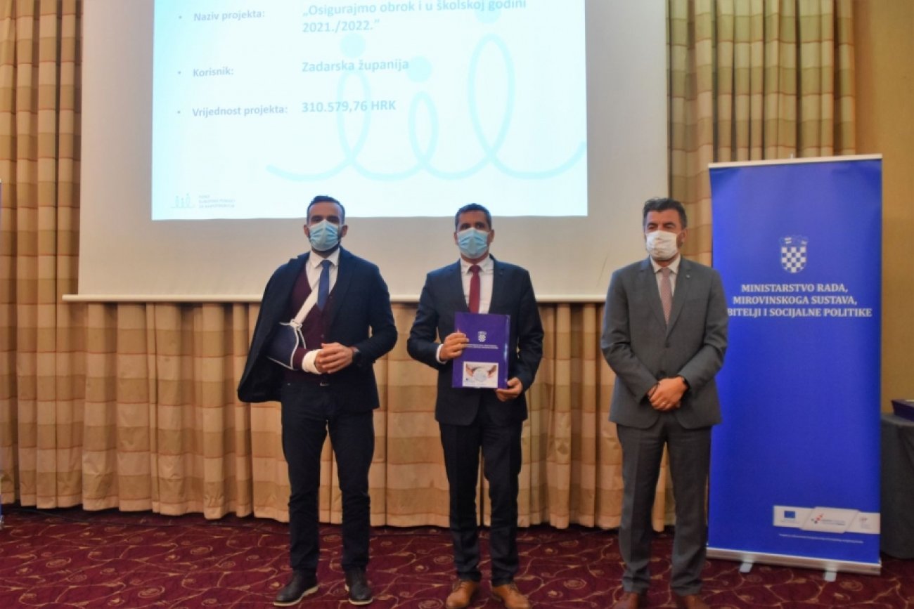 Osigurano 54.075 besplatnih obroka za djecu iz osnovnih škola