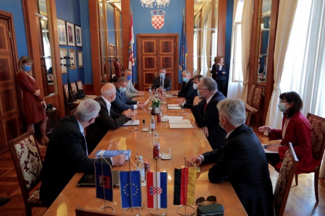 Potpisan ugovor u sklopu „Projekta poboljšanja vodno-komunalne infrastrukture aglomeracije Zadar-Petrčane“