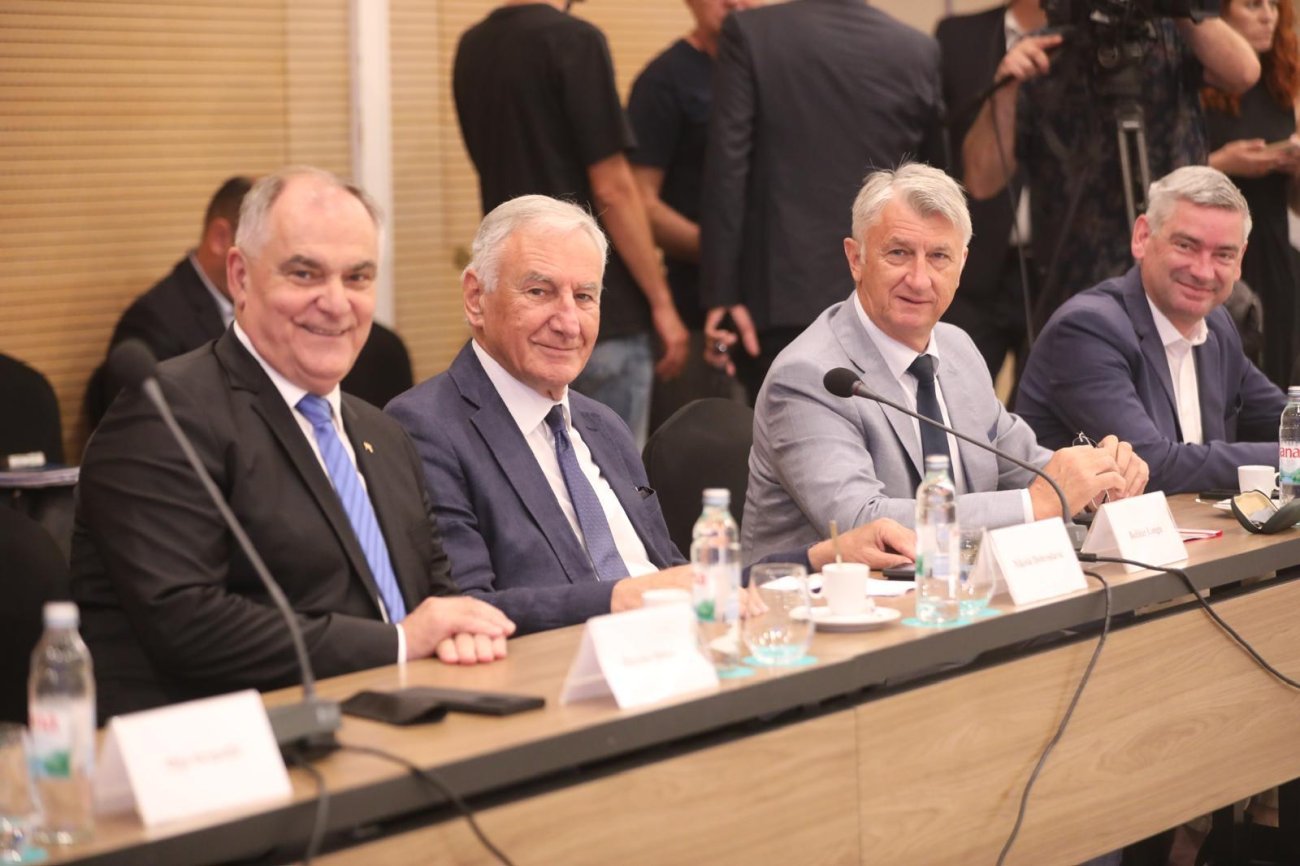 Sastanak Vlade i turističkog sektora